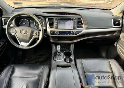 2019 Toyota Highlander Se z USA, uszkodzony, nr VIN 5TDJZRFH6KS616930